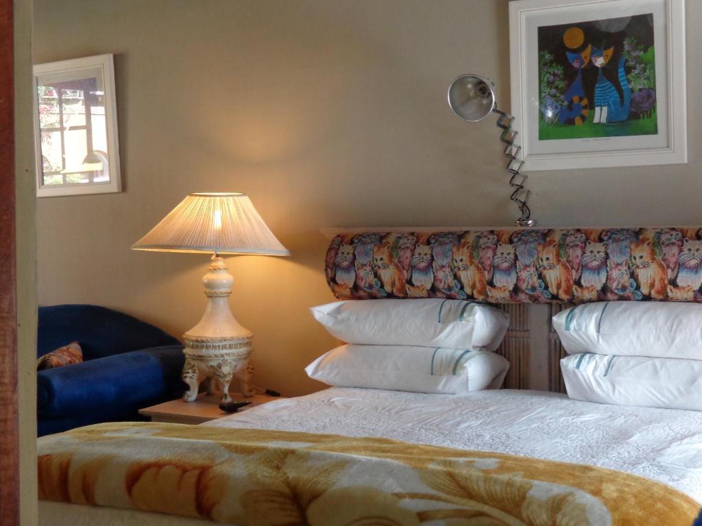 פרטוריה Treetops & Treats Guest House חדר תמונה