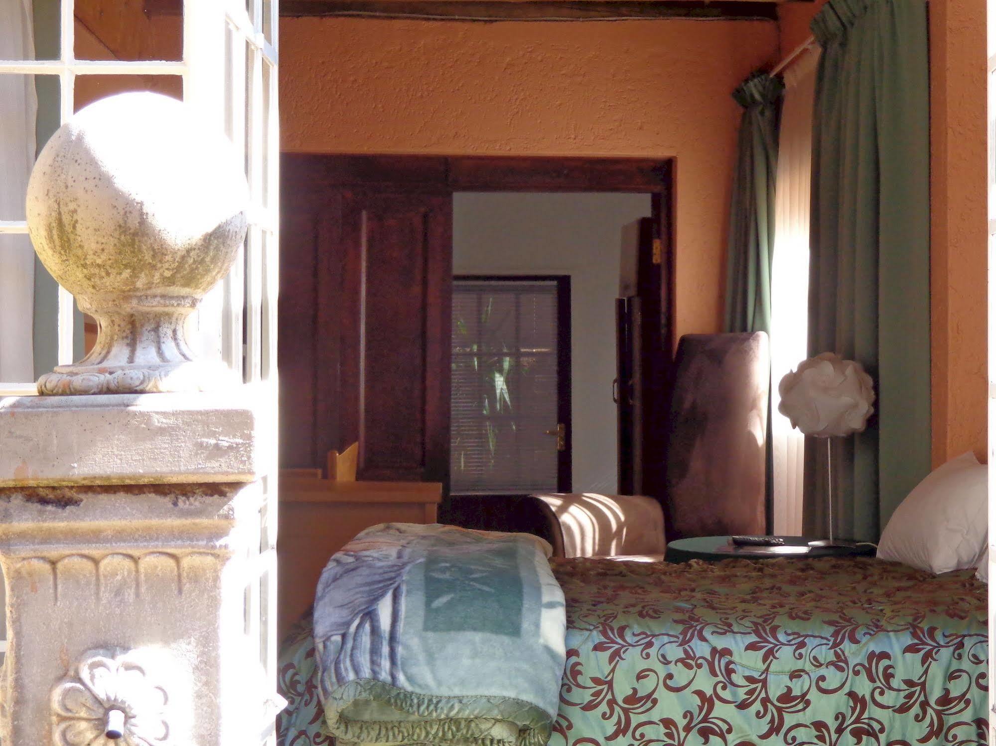 פרטוריה Treetops & Treats Guest House מראה חיצוני תמונה